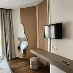 Miami * Голем