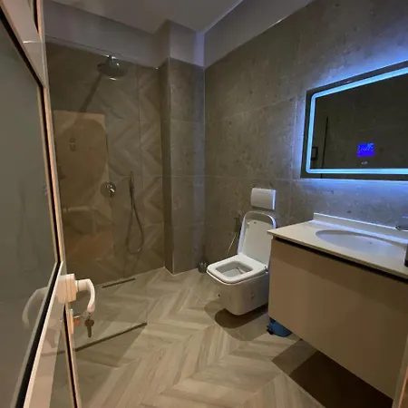 Miami Golem (Tirana)