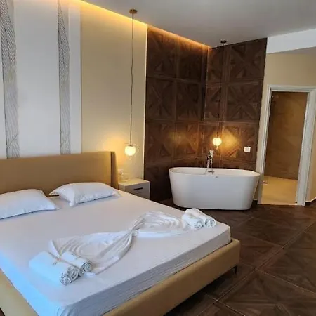 Hotel Miami Golem (Tirana)