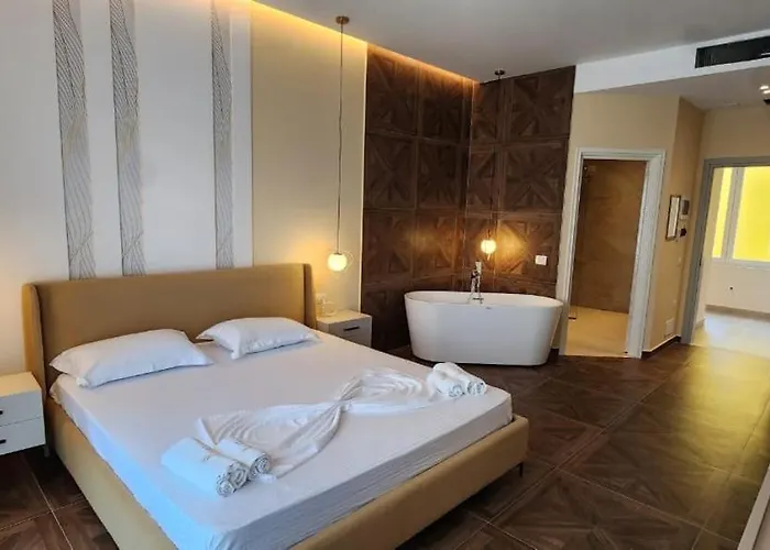 Hotel Miami Golem (Tirana)